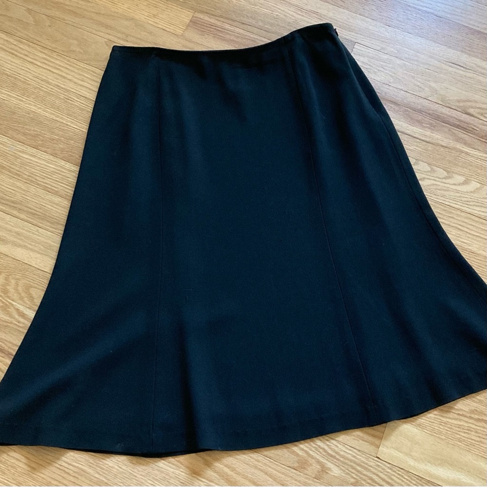 🖤🩰 classic design ballet core fully lined lightweight skirt.